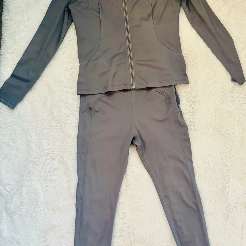 Body NV Women's Gray Zip-Up Athletic Top and Leggings Set - Picture 2 of 15